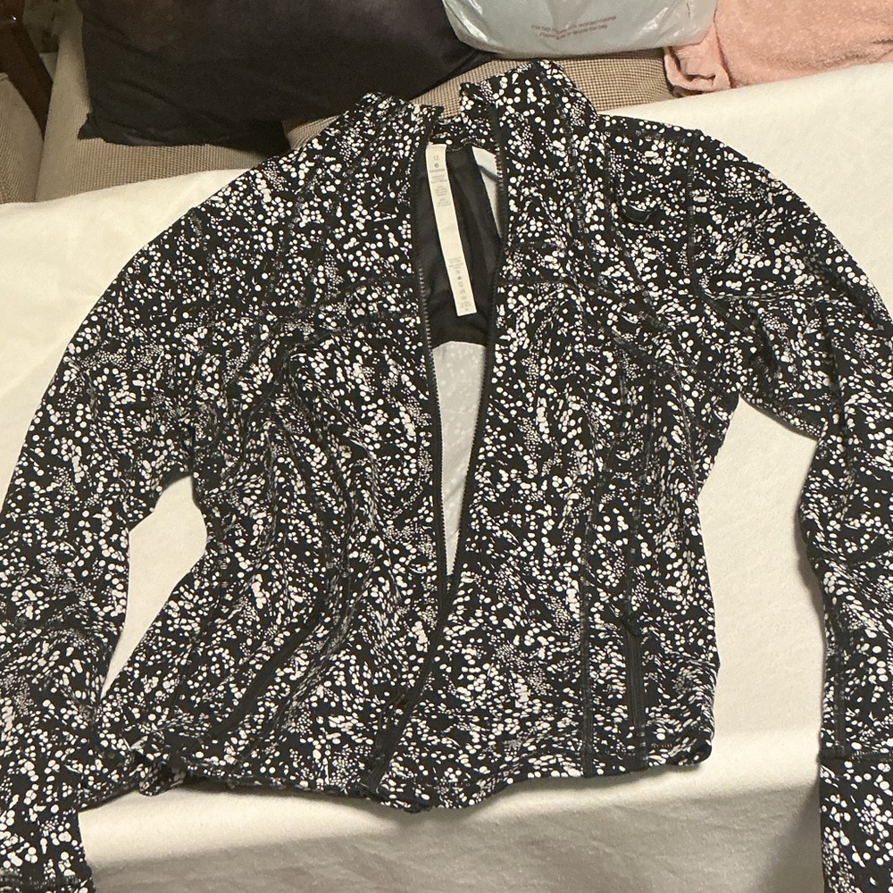 Lululemon Athletica black white print define jacket